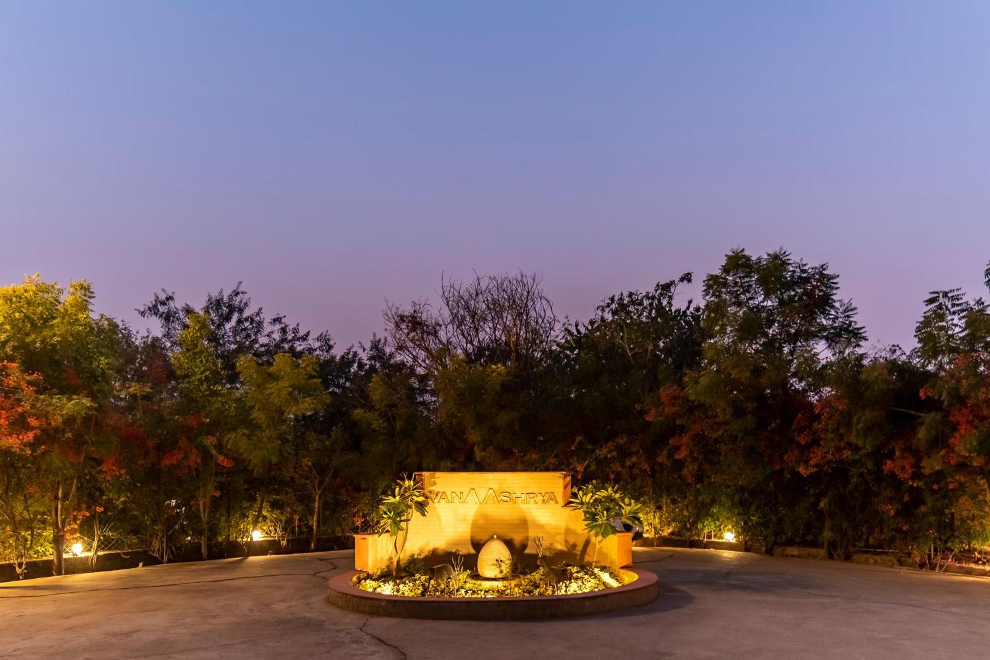 Vanaashrya Resort And Spa Sariska Tehla Extérieur photo